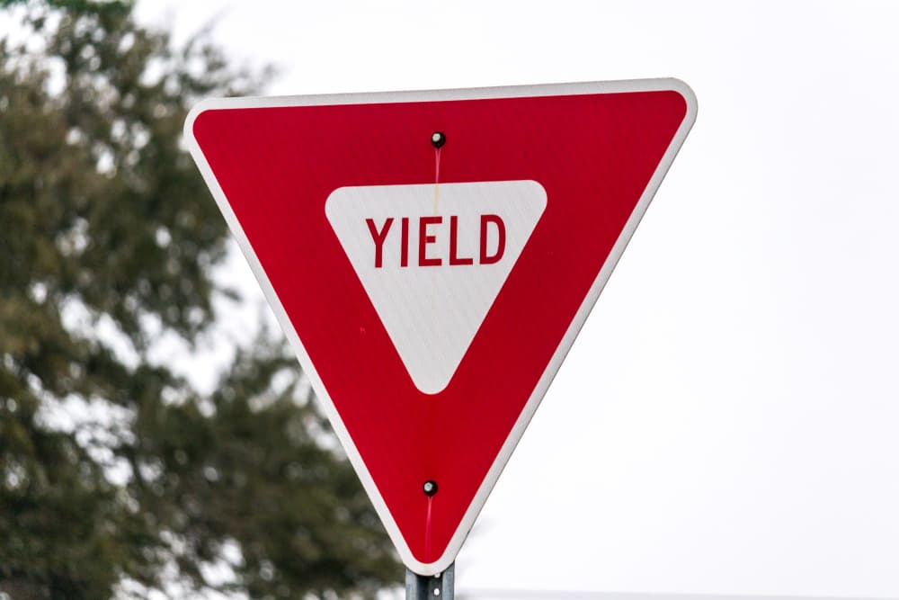 Yield traffic sign